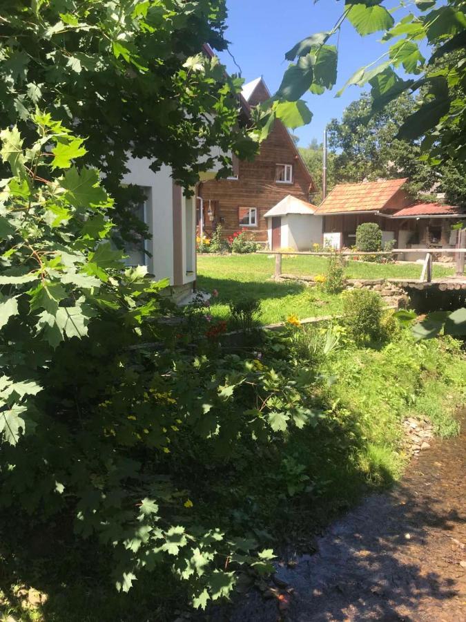 У Олега Otel Verkhne-Studenyy Dış mekan fotoğraf