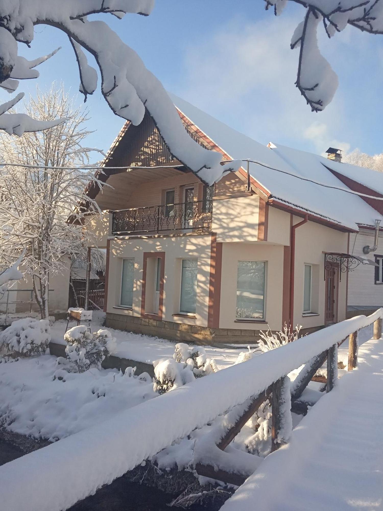У Олега Otel Verkhne-Studenyy Dış mekan fotoğraf