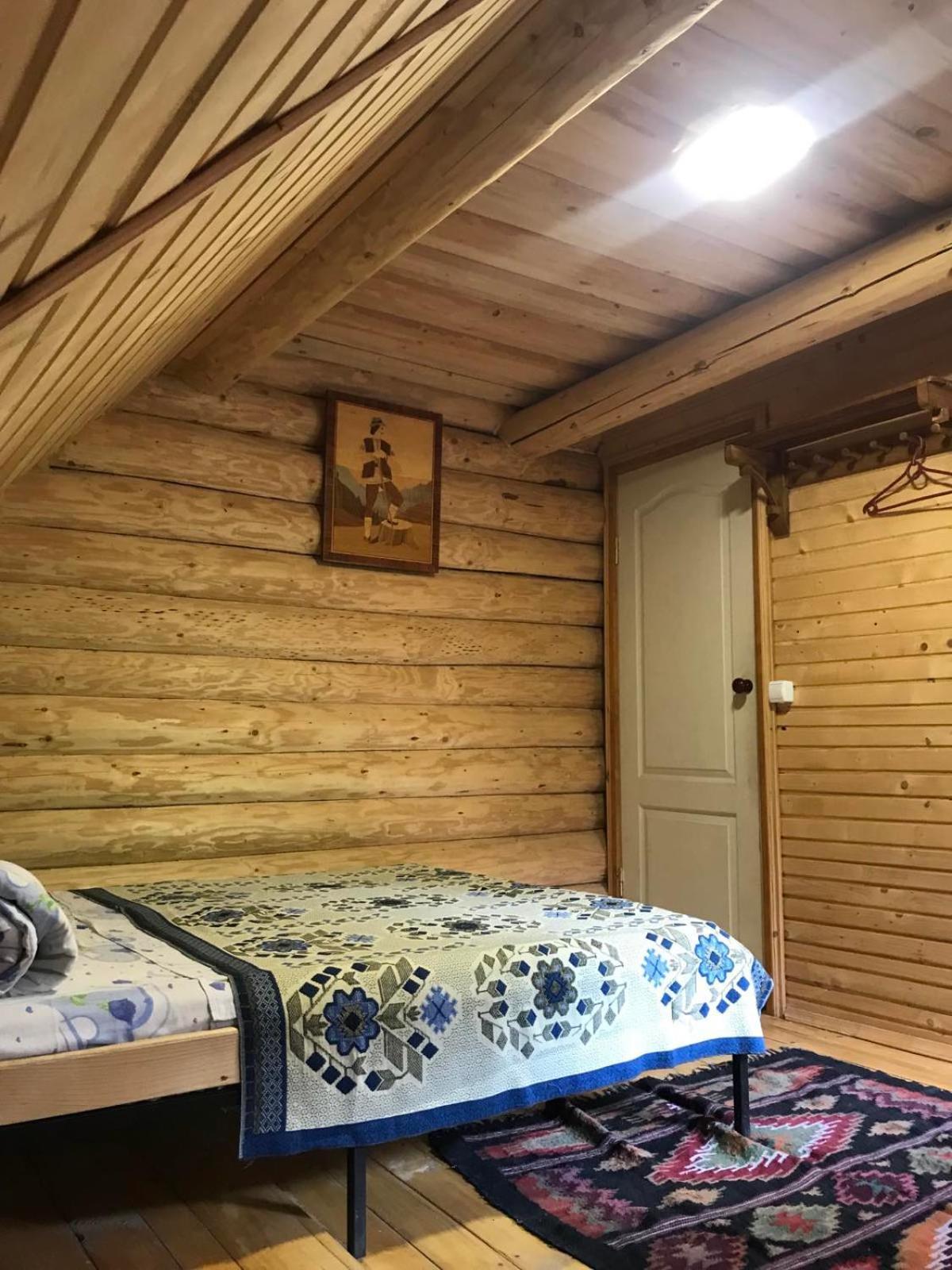 У Олега Otel Verkhne-Studenyy Dış mekan fotoğraf