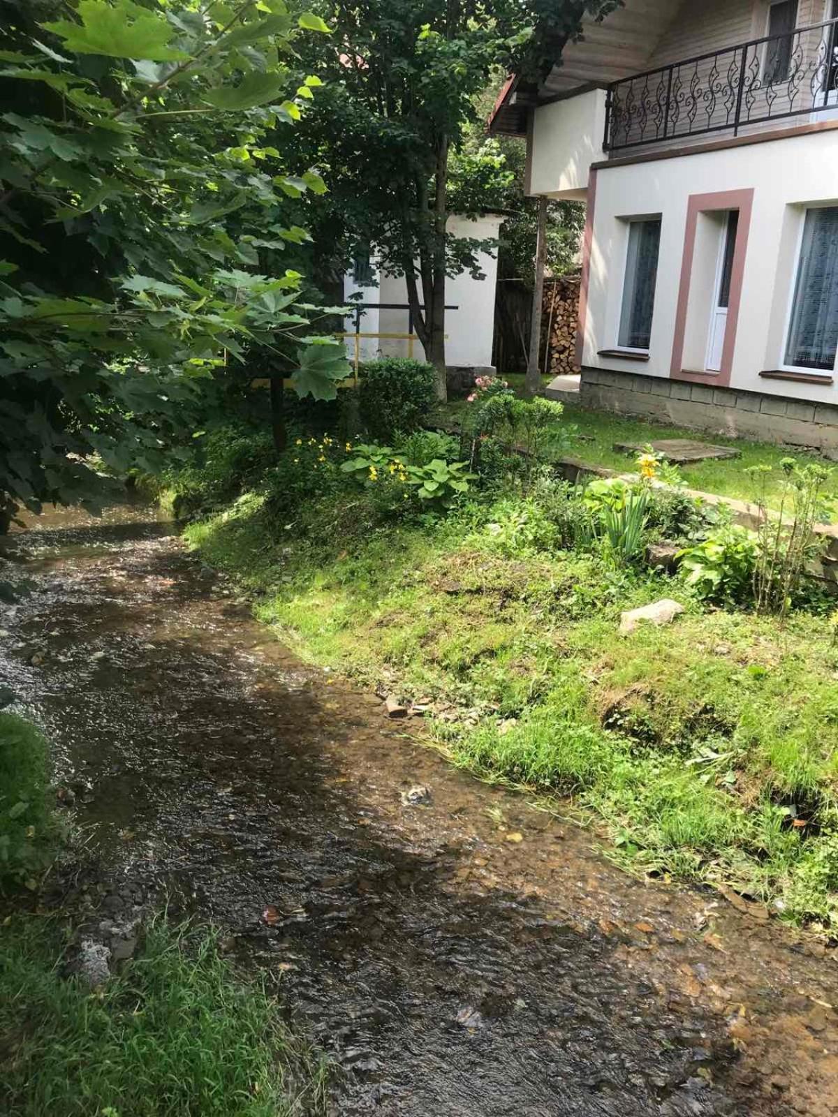 У Олега Otel Verkhne-Studenyy Dış mekan fotoğraf